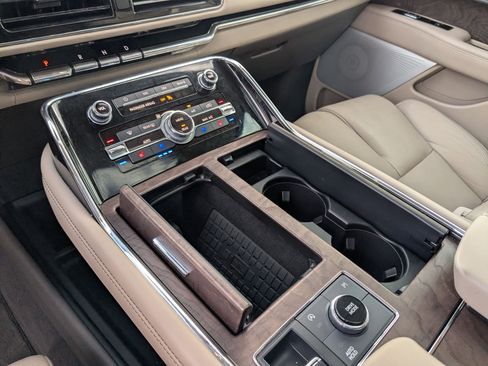 Used 2022 Lincoln Navigator L Reserve image 20