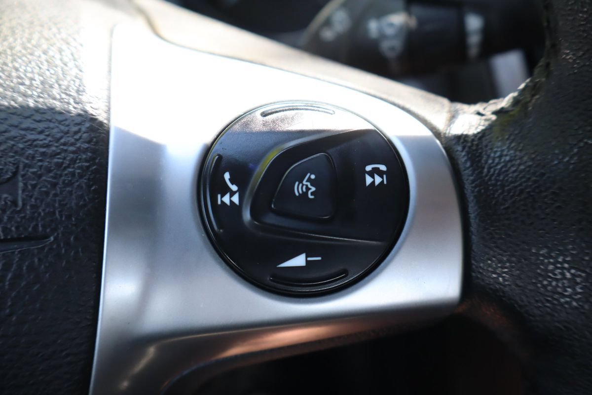 Used 2014 Ford Focus Titanium FWD image 30