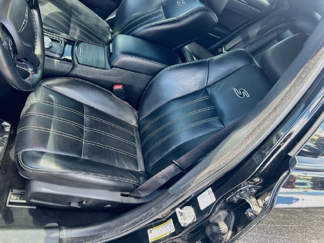 Used 2022 Chrysler 300 S RWD image 16