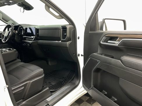 Certified 2022 Chevrolet Silverado 1500 LT AWD/4WD image 32