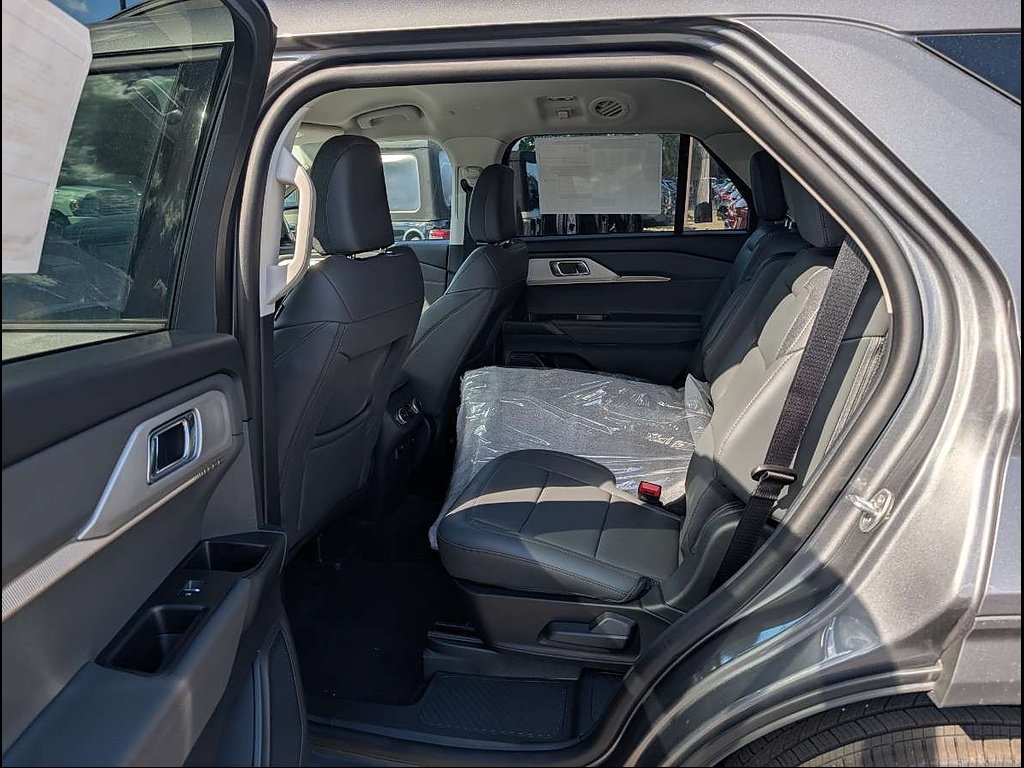 New 2026 Ford Explorer Active w/ Active Comfort Package AWD/4WD image 6