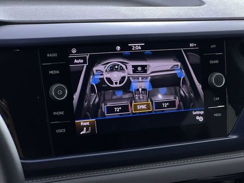 Used 2024 Volkswagen Taos SE image 19