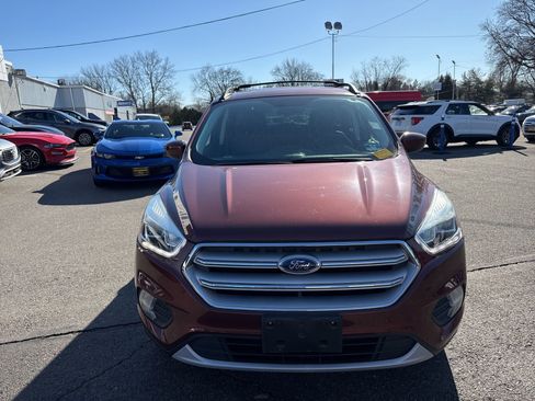 Used 2018 Ford Escape SEL image 2