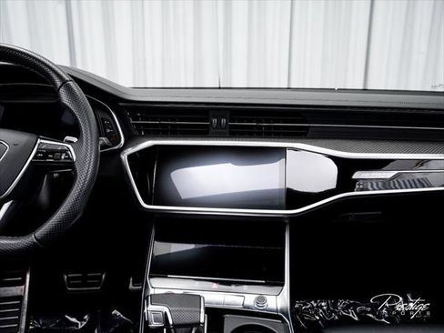 Used 2022 Audi RS 6 AWD/4WD image 33