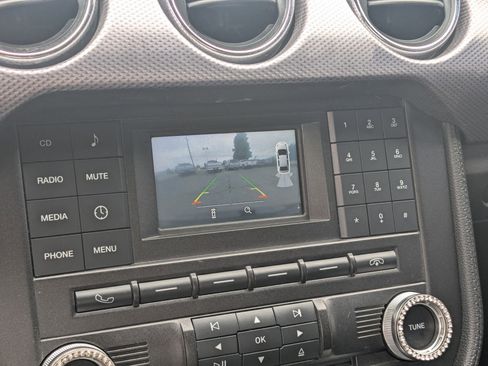 Used 2017 Ford Mustang Coupe RWD image 23