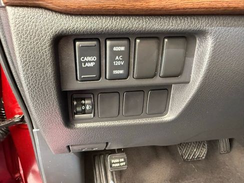 Used 2021 Nissan Titan Platinum Reserve w/ Moonroof Package AWD/4WD image 37
