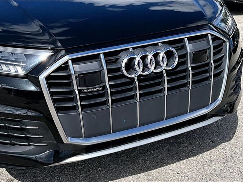 Used 2023 Audi Q7 3.0T Prestige w/ Prestige Package image 11
