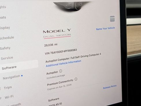 Used 2023 Tesla Model Y Performance image 27