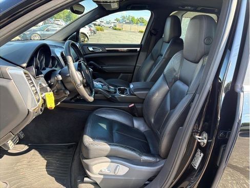 Used 2011 Porsche Cayenne S AWD/4WD image 12
