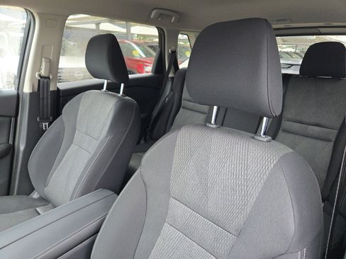New 2026 Nissan Rogue SV FWD image 9