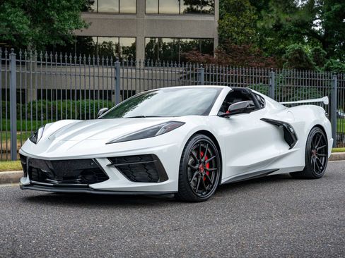 Used 2023 Chevrolet Corvette Stingray Premium Cpe w/ Z51 Performance Package RWD image 2