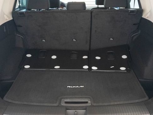 Used 2025 Nissan Rogue SV FWD image 19