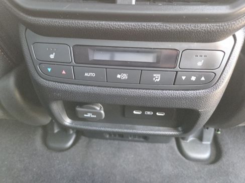 Used 2025 Honda Ridgeline Black Edition image 24