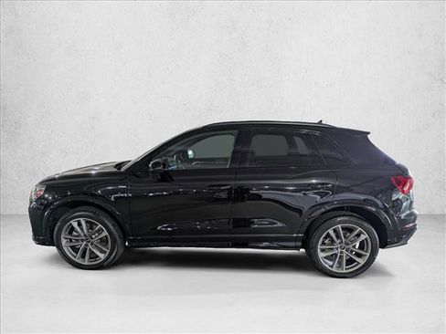 Certified 2025 Audi Q3 2.0T Premium w/ Convenience Package image 9