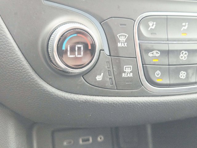 Used 2023 Chevrolet Equinox LT FWD image 24