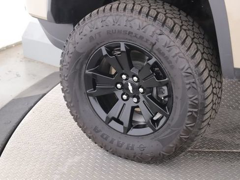 Used 2022 Chevrolet Colorado ZR2 w/ ZR2 Dusk Special Edition AWD/4WD image 13