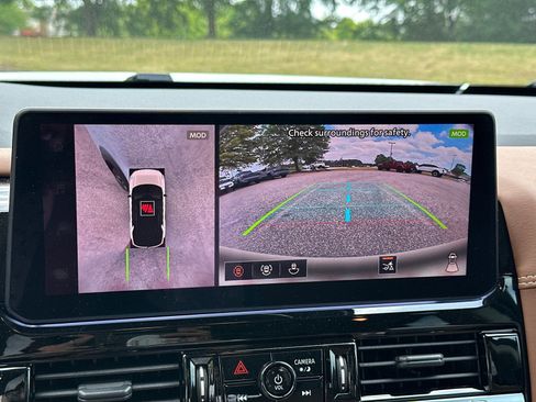 New 2026 Nissan Pathfinder Platinum FWD image 30