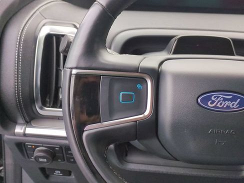 Used 2025 Ford Expedition Platinum AWD/4WD image 18