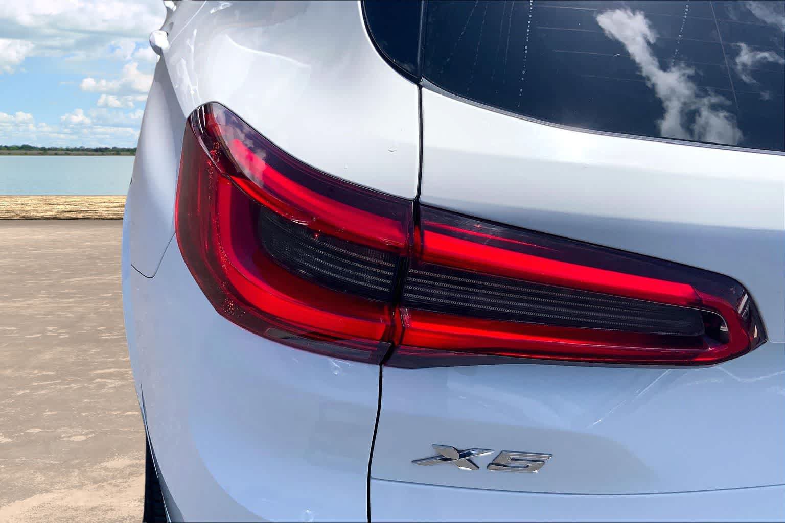 Used 2019 BMW X5 xDrive40i w/ Convenience Package AWD/4WD image 32