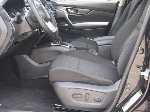 Used 2018 Nissan Rogue SV w/ Premium Package AWD/4WD image 23