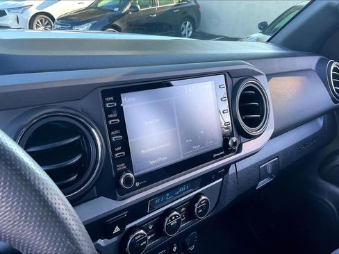 Used 2023 Toyota Tacoma TRD Off-Road image 23