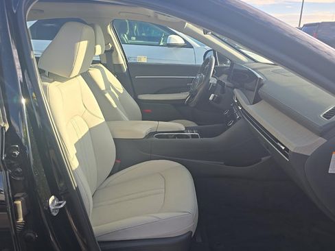 Used 2025 Hyundai Sonata Limited FWD image 5