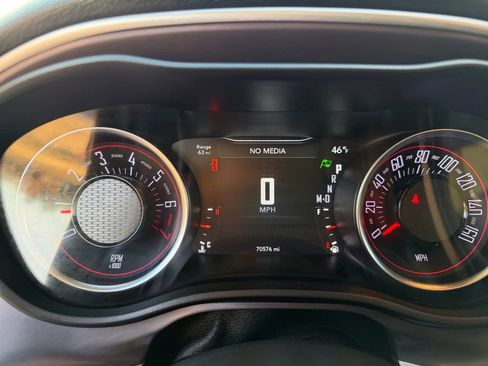 Used 2019 Dodge Challenger SXT image 17