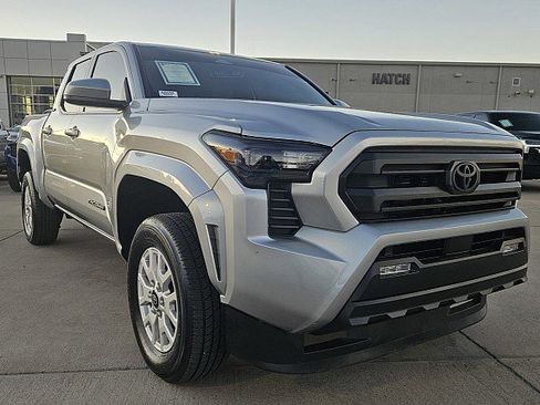 Used 2024 Toyota Tacoma SR5 image 4