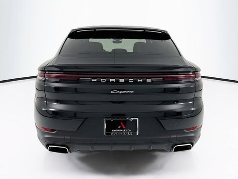 Used 2025 Porsche Cayenne Coupe AWD/4WD image 10