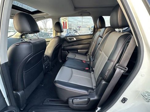 Certified 2020 Nissan Pathfinder SL image 31