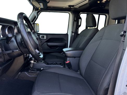 Used 2020 Jeep Gladiator Sport w/ Quick Order Package 24S AWD/4WD image 9