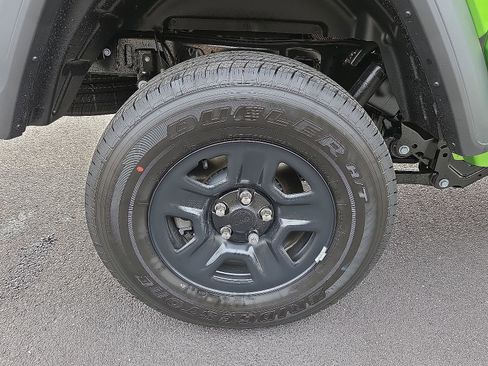 New 2026 Jeep Gladiator Sport image 7