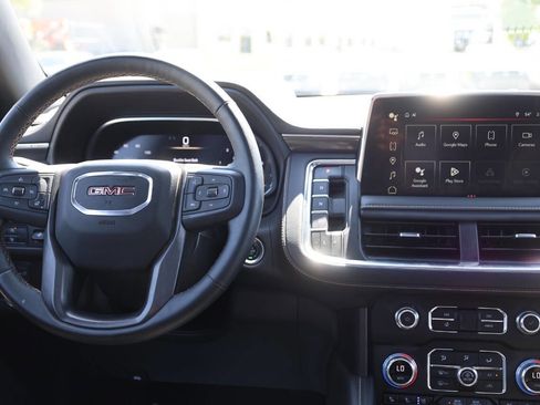 Used 2024 GMC Yukon AT4 w/ Technology Package AWD/4WD image 25