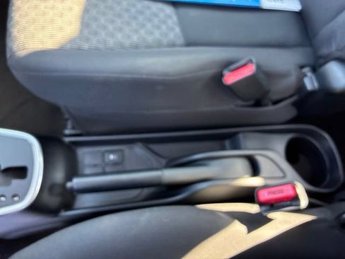Used 2015 Toyota Yaris L FWD image 15