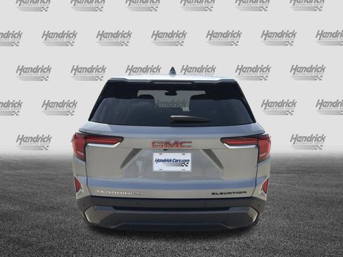 Used 2025 GMC Terrain Elevation image 9