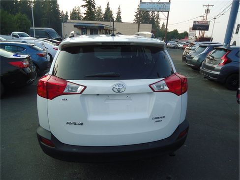 Used 2015 Toyota RAV4 Limited w/ Technology Package AWD/4WD image 8