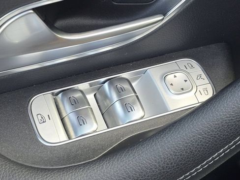 Used 2025 Mercedes-Benz GLS 450 4MATIC image 23