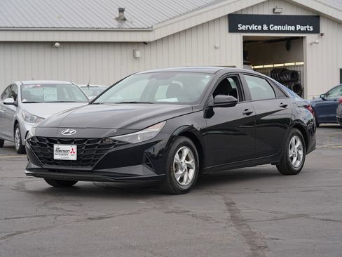 Used 2023 Hyundai Elantra SE FWD image 7