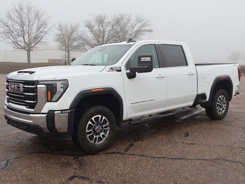 Used 2024 GMC Sierra 2500 SLE w/ SLE Convenience Package image 7