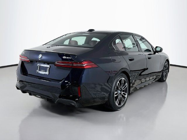 Used 2026 BMW 540i xDrive w/ M Sport Package AWD/4WD image 7