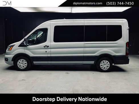 Used 2022 Ford Transit 350 XLT RWD image 3
