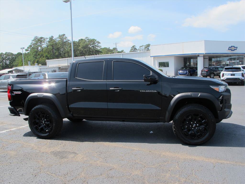 Used 2026 Chevrolet Colorado Trail Boss AWD/4WD image 2