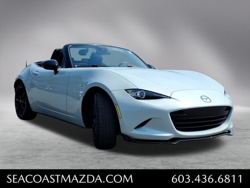 Used 2019 MAZDA MX-5 Miata Club w/ I-ACTIVSENSE Club Package RWD image 6