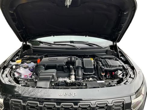 New 2026 Jeep Cherokee Laredo image 14