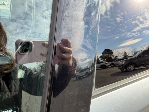 Used 2020 Ford Explorer Limited image 47