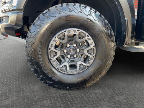 Used 2025 Ford F150 Raptor w/ Equipment Group 803A Raptor R AWD/4WD image 18