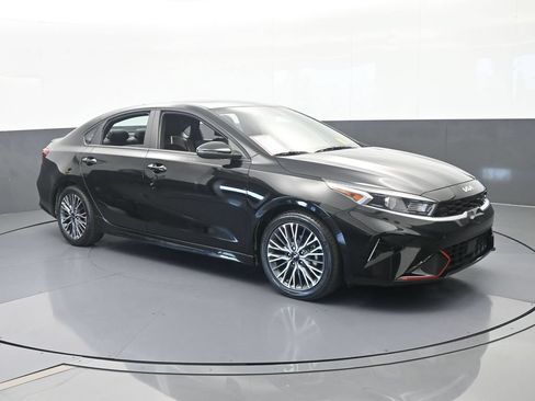 Used 2024 Kia Forte GT-Line w/ GT-Line Premium Package FWD image 8