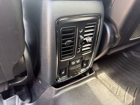 Used 2018 Jeep Grand Cherokee Summit w/ Platinum Series Group AWD/4WD image 26