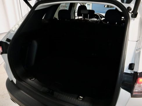 Certified 2022 Ford Escape SE w/ SE Sport Appearance Package image 15