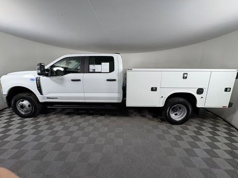 Certified 2025 Ford F350 XL w/ XL Chrome Package image 4